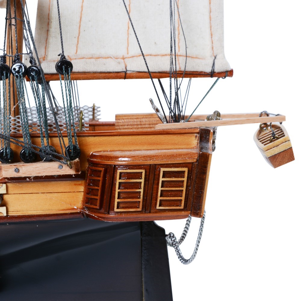 T089-USS-Constitution-Small-L06-1.jpg