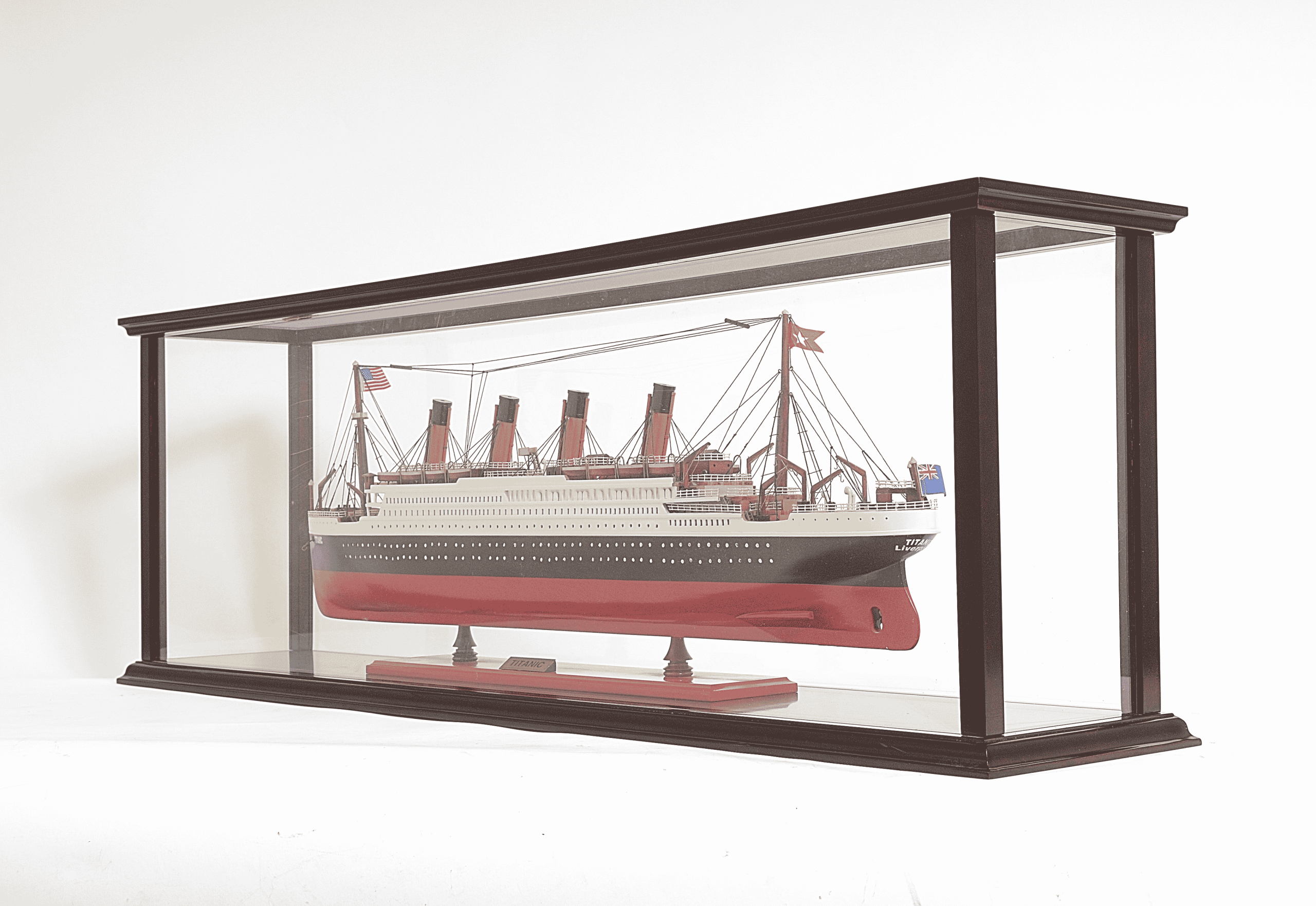TITANI4-scaled-2.png