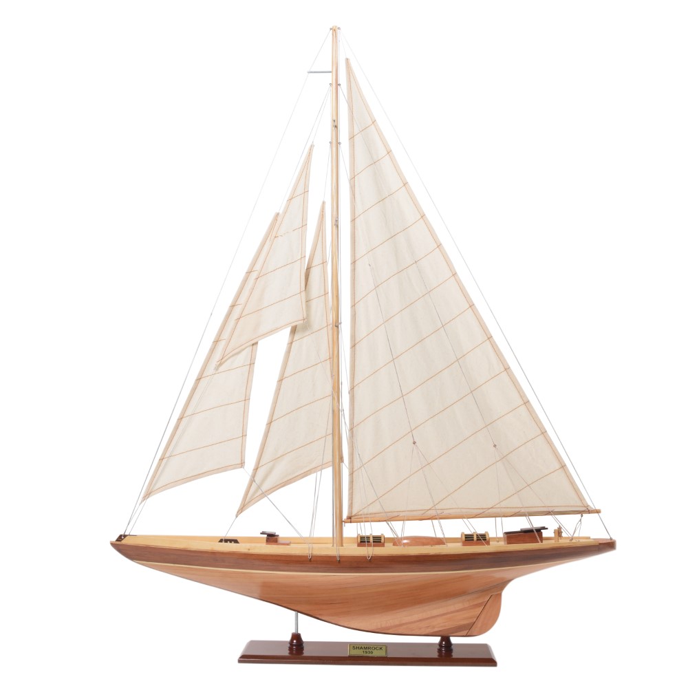 Shamrock Medium Display Ship Model - CH