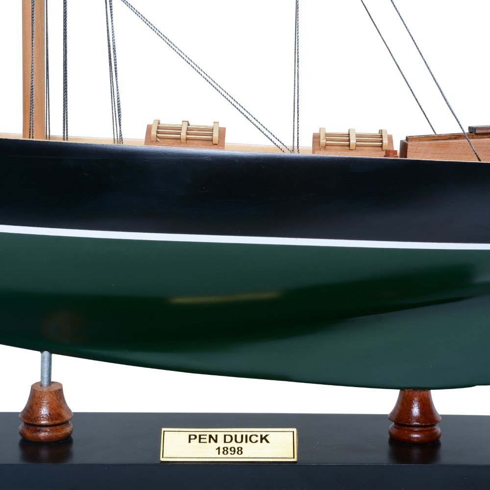 Y070-Pen-Duick-Painted-L01.jpg