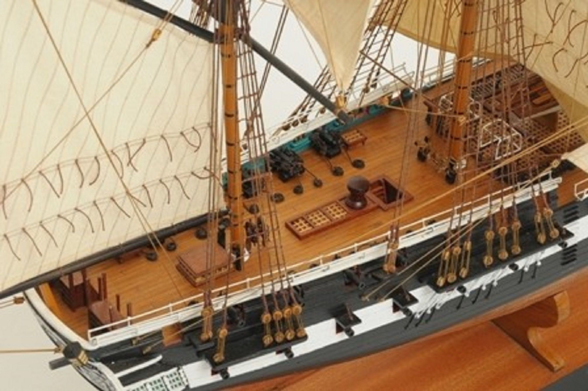 1059-7410-HMS-Trincomalee-Ship-Model-Premier-Range