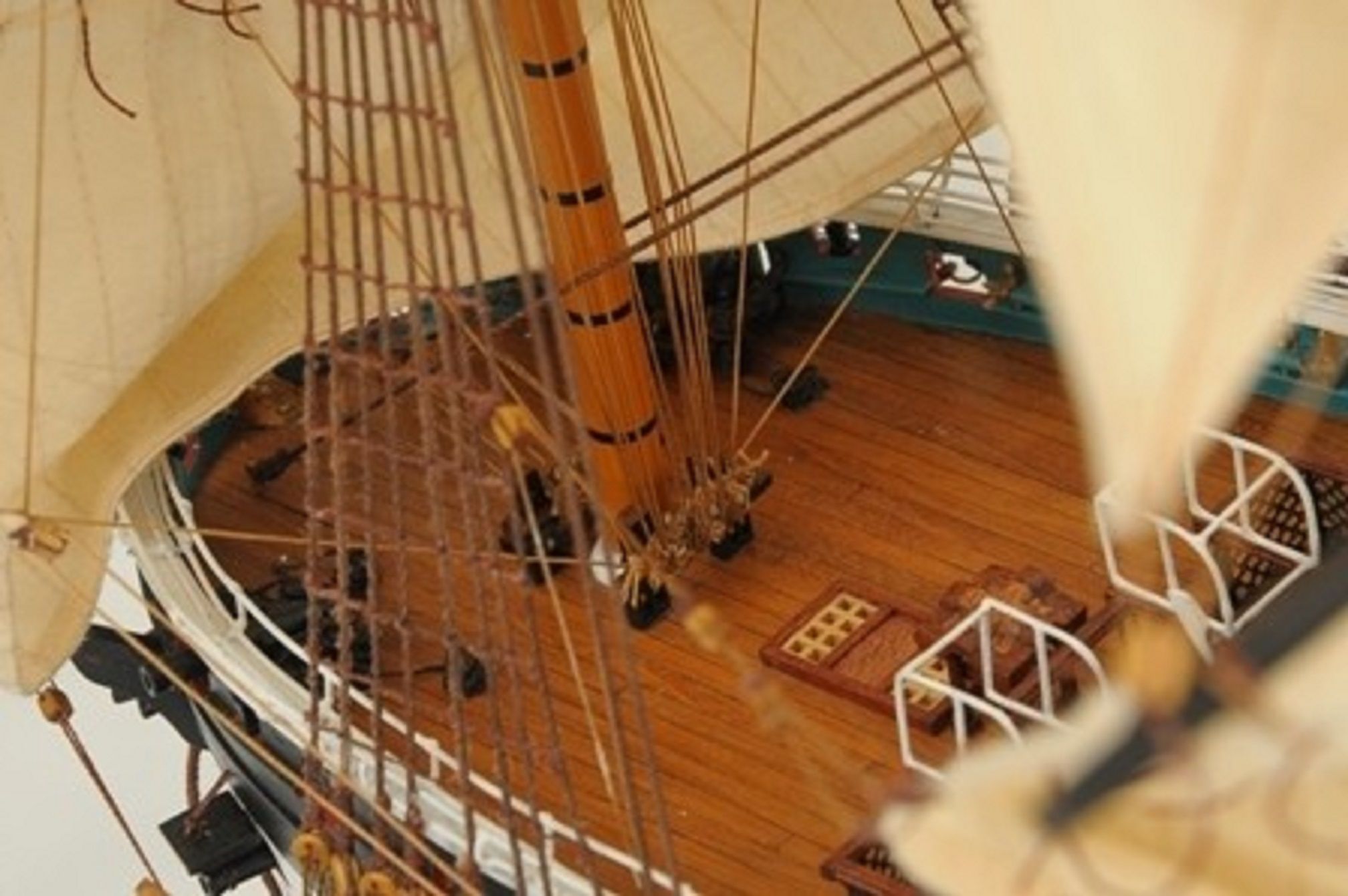 1059-7415-HMS-Trincomalee-Ship-Model-Premier-Range