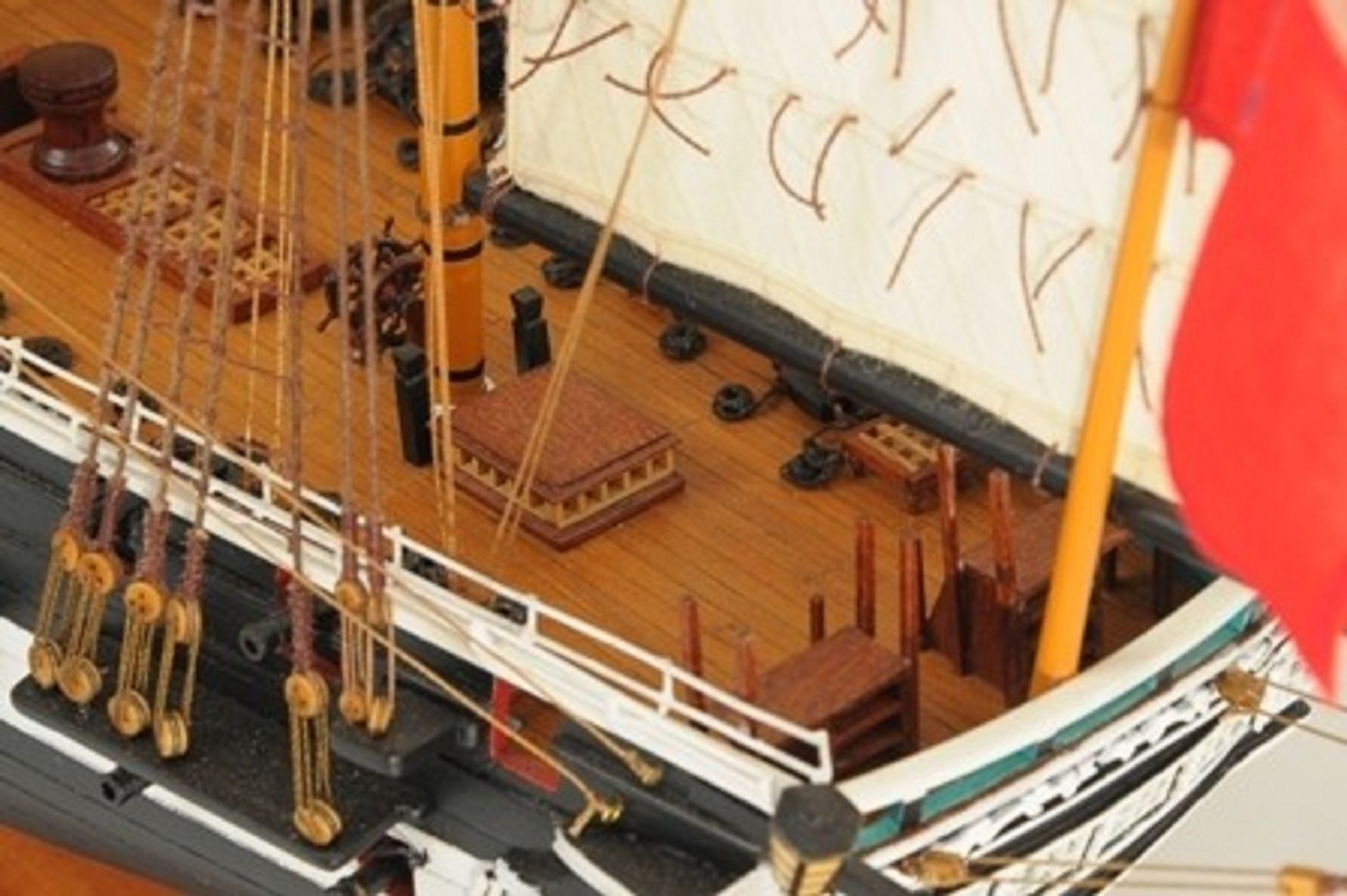 1059-7416-HMS-Trincomalee-Ship-Model-Premier-Range