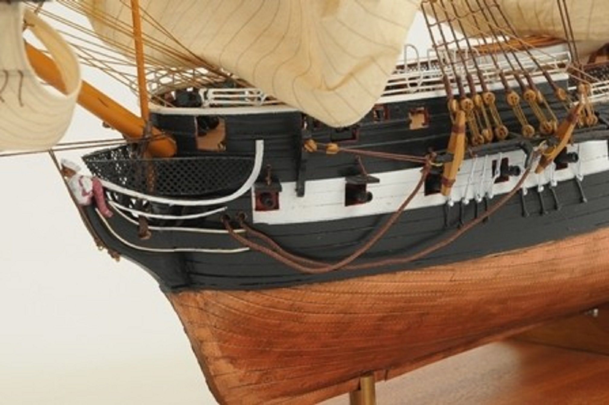 1059-7417-HMS-Trincomalee-Ship-Model-Premier-Range