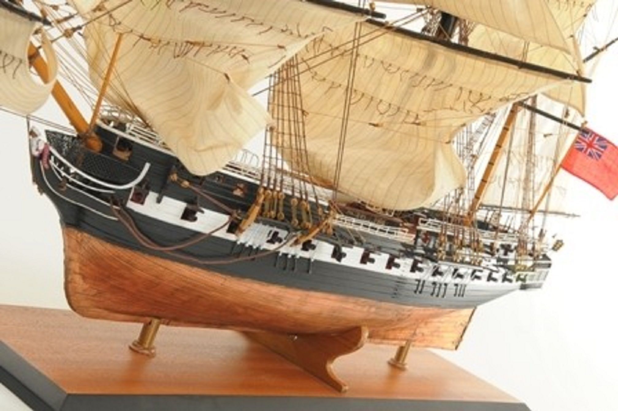 1059-7418-HMS-Trincomalee-Ship-Model-Premier-Range