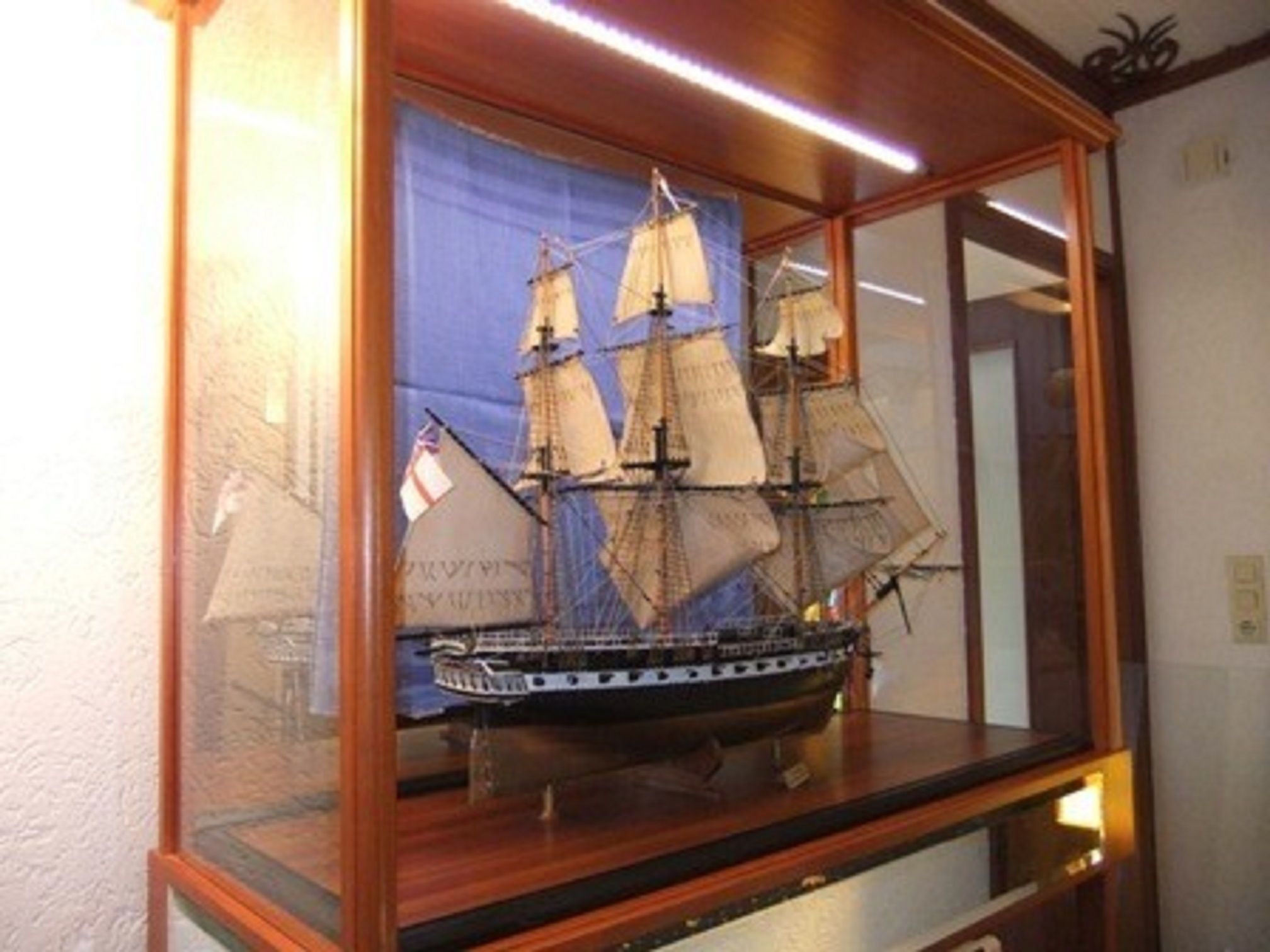 1059-7422-HMS-Trincomalee-Ship-Model-Premier-Range