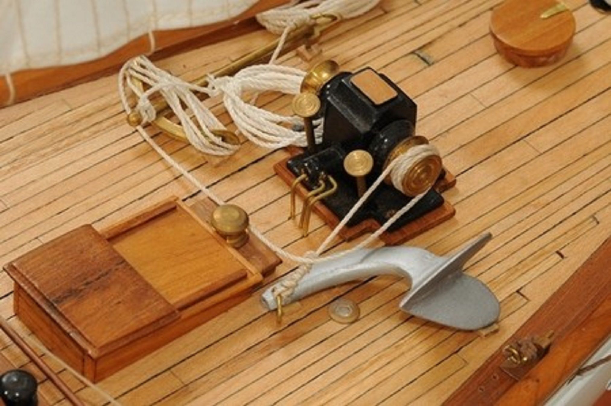 1076-7522-Merry-Maid-Model-Yacht-Premier-Range