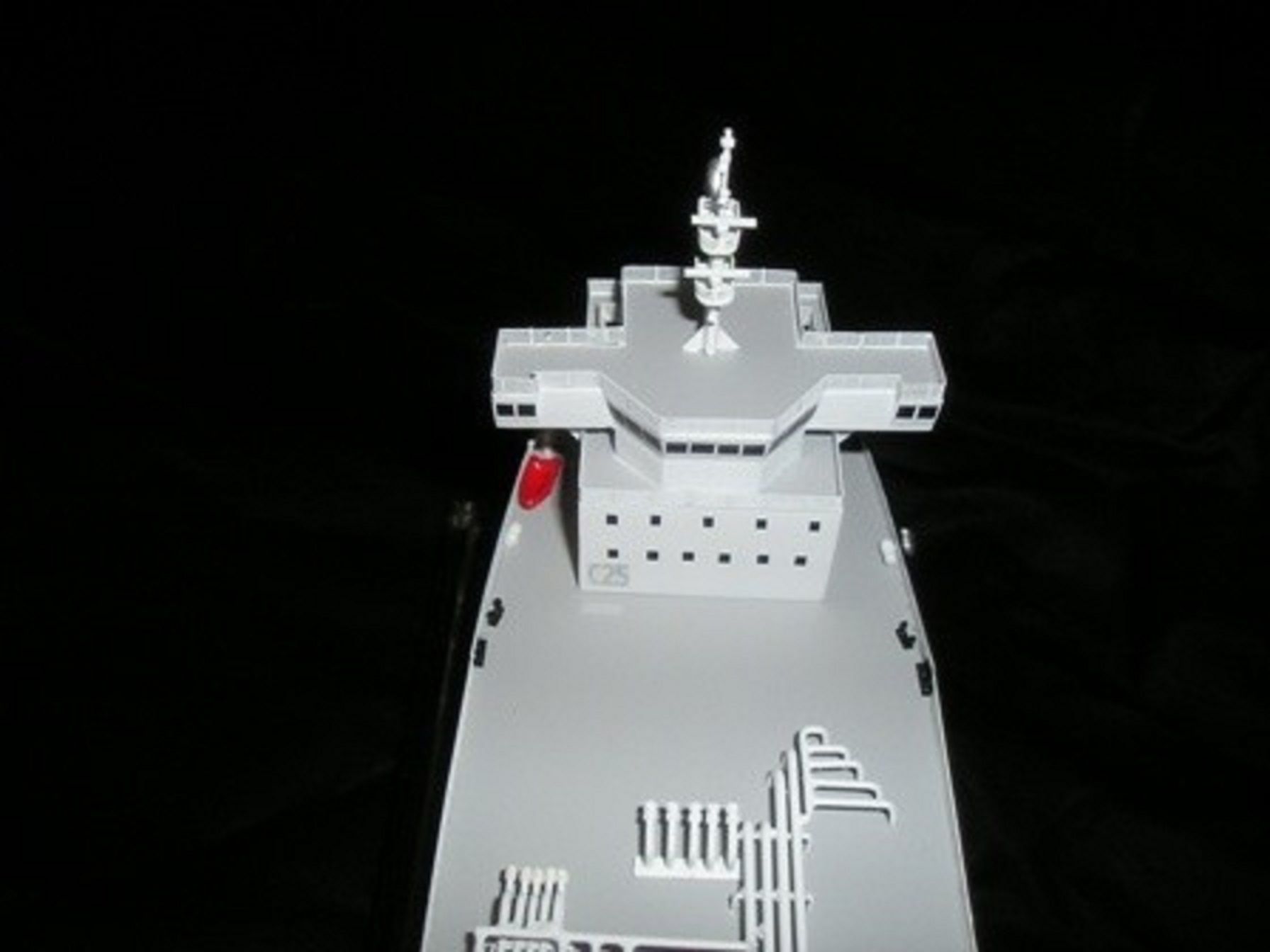 1227-6670-CNG-Open-Hull-model-in-Display-case
