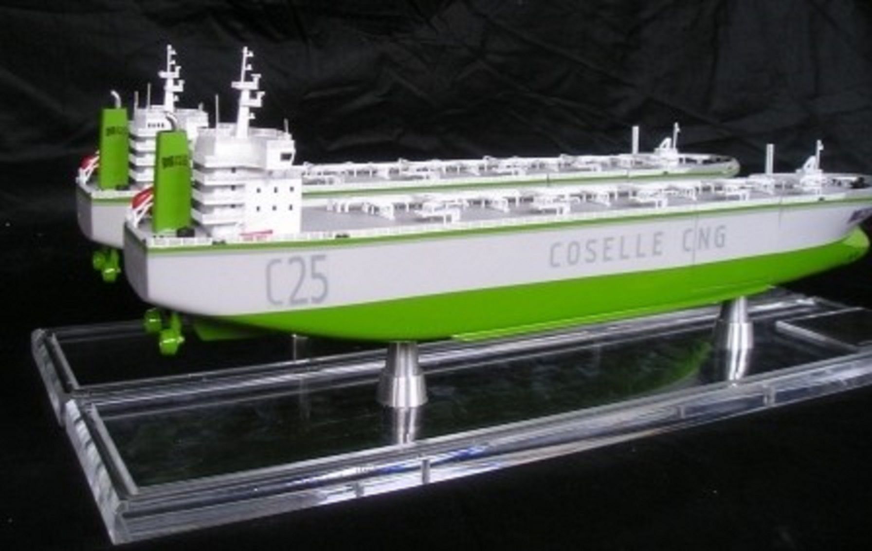 1227-6677-CNG-Open-Hull-model-in-Display-case