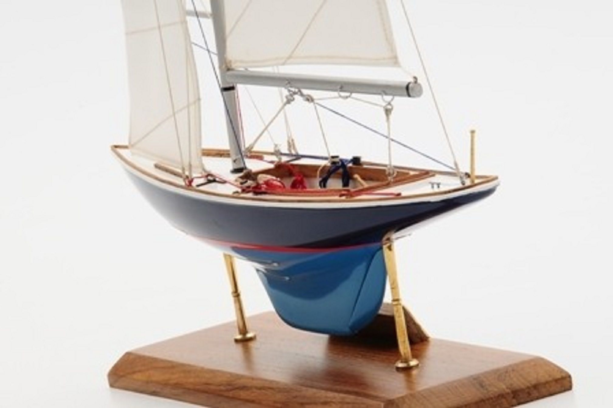 1230-7071-Sensation-Model-Yacht