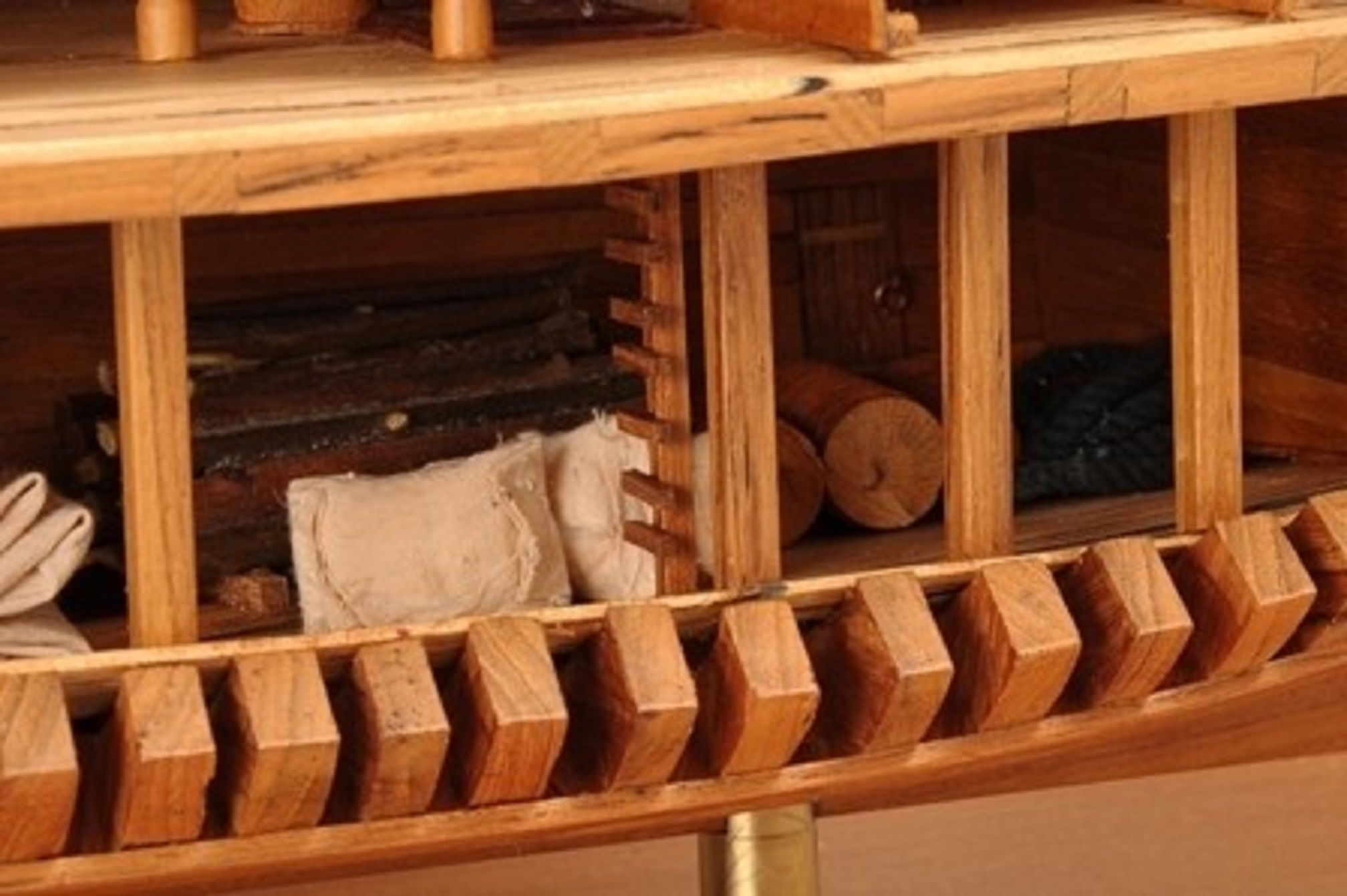 1232-7328-HMS-Endeavour-Open-Hull-Model-Ship-Premier-range