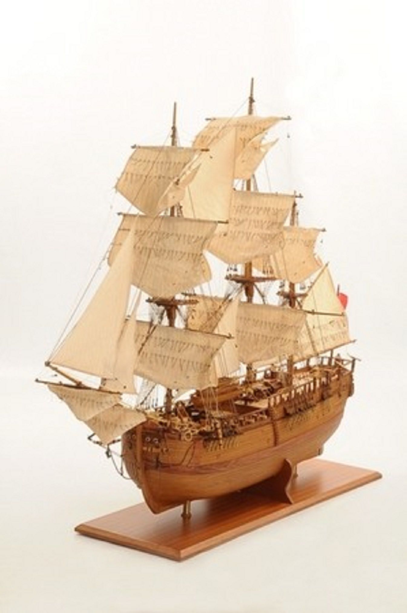 1232-7334-HMS-Endeavour-Open-Hull-Model-Ship-Premier-range
