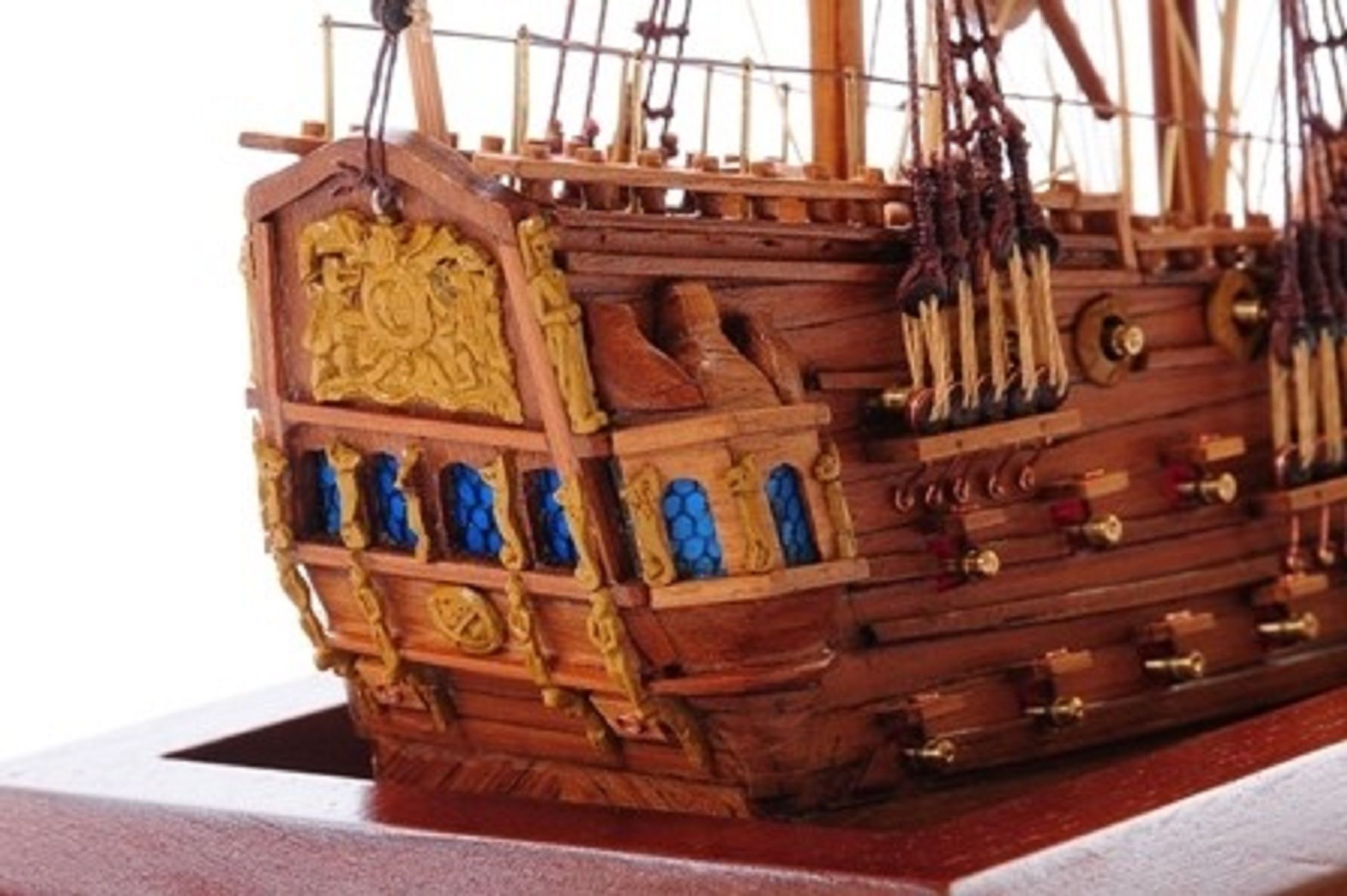1254-7012-Bristol-Waterline-Model-Ship-Premier-Range