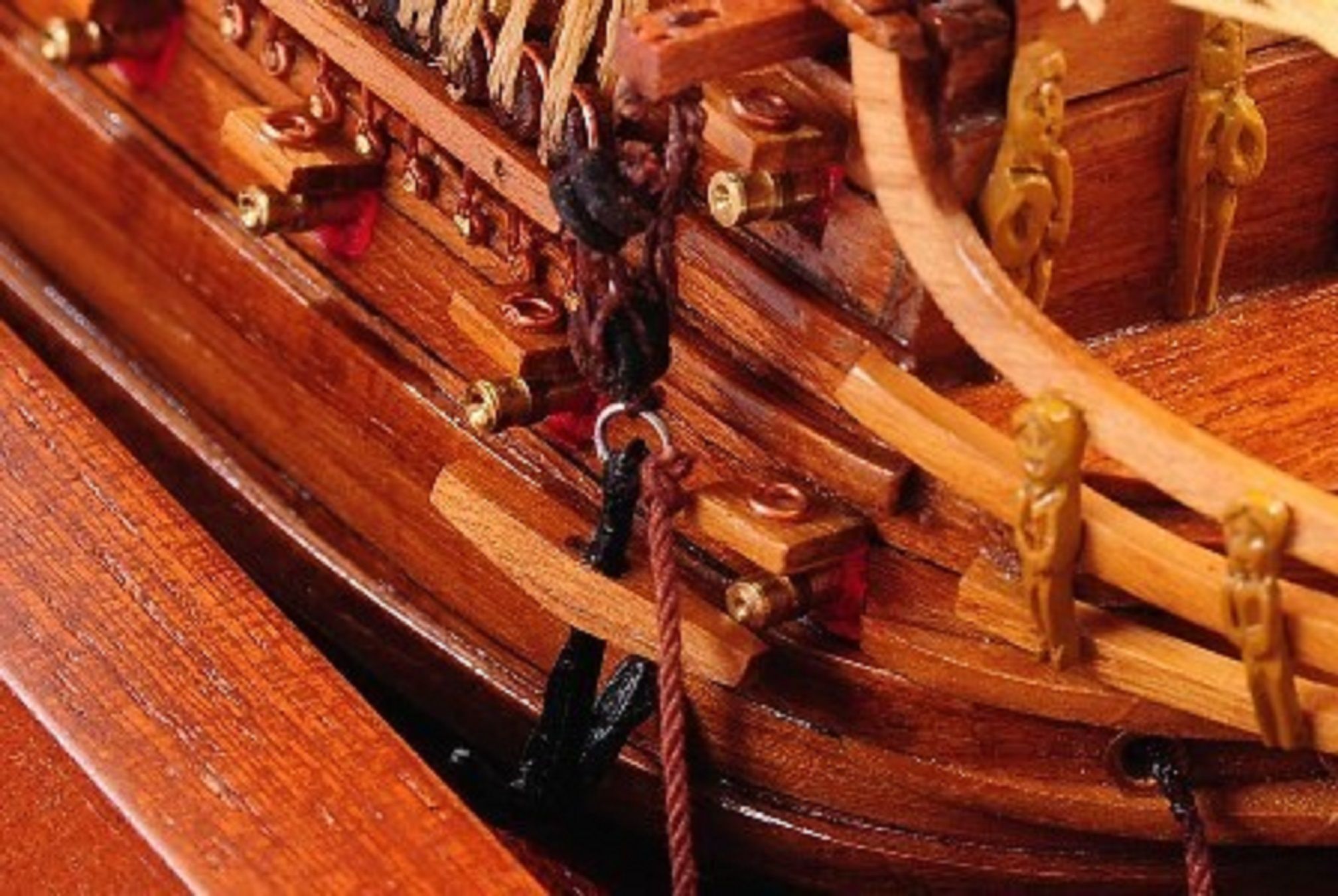 1254-7023-Bristol-Waterline-Model-Ship-Premier-Range