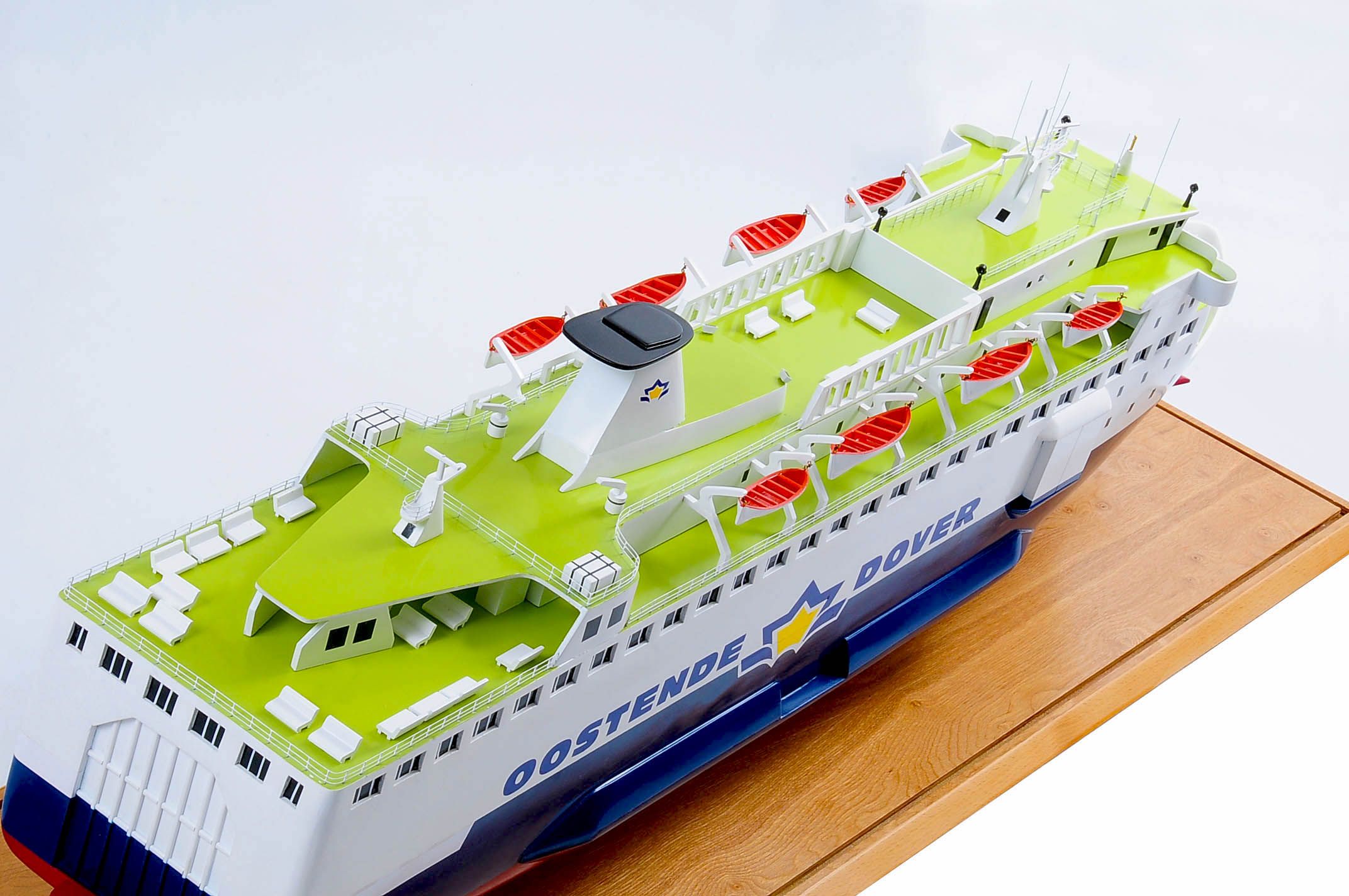 1255-5888-Pride-DOuvre-ship