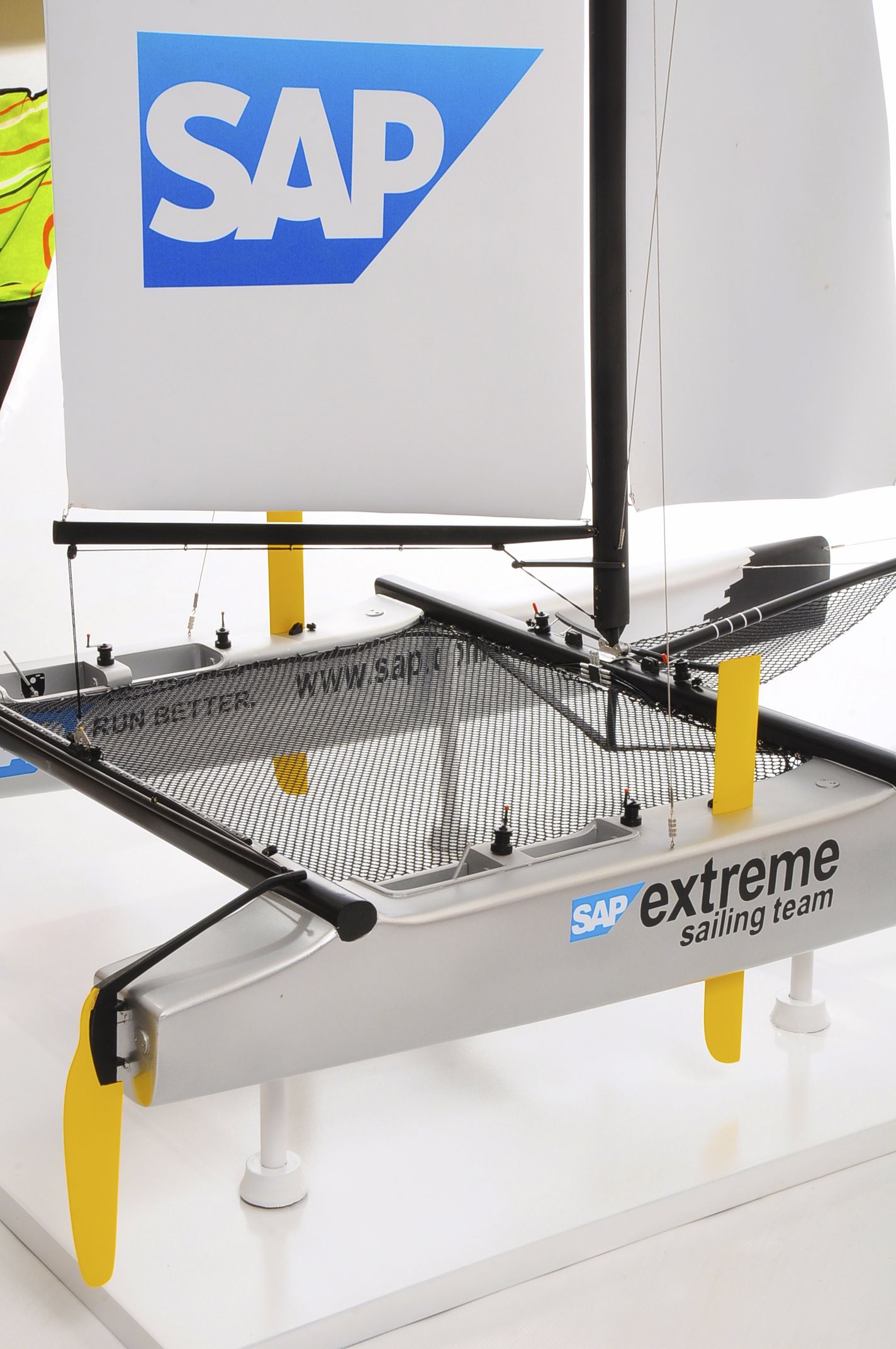 1310-6631-SAP-Catamaran-model-boat