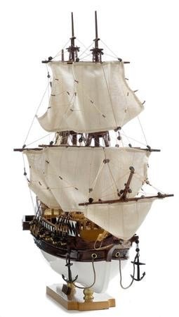 1423-3526-Golden-Hind-Ship-Model-Superior-Range