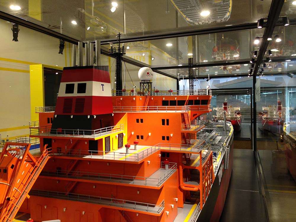 1427-4546-Bulk-Carrier-2-Model-Ship