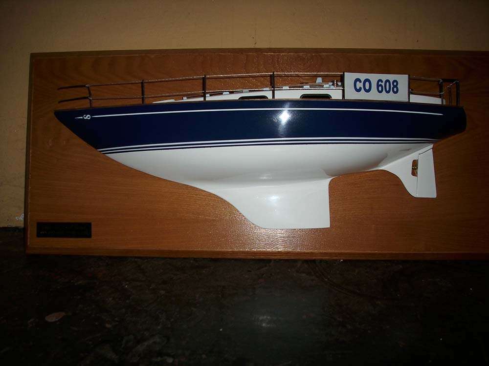 1449-4098-Contessa-32-Half-Model