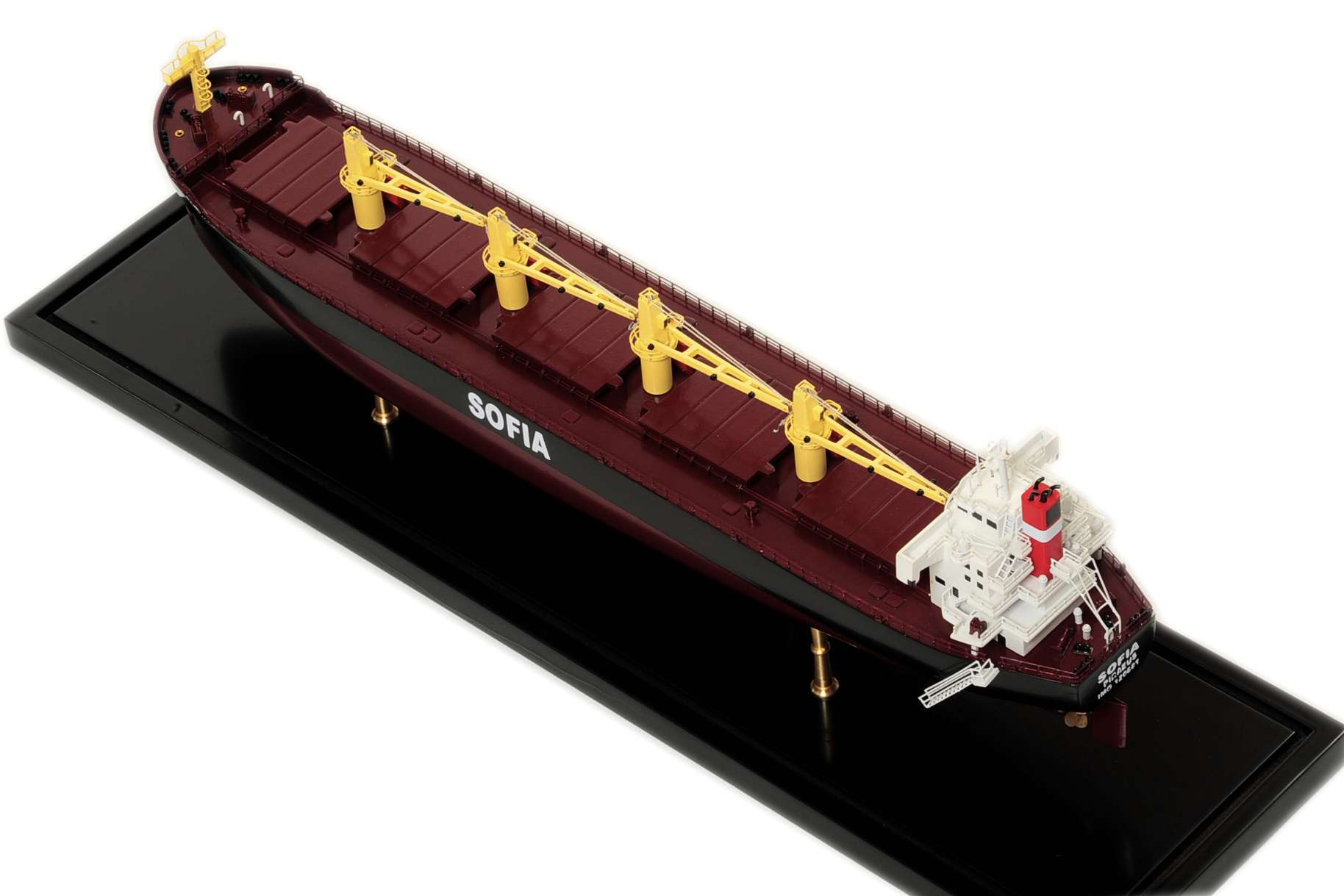 1450-4500-Bulk-Carrier-3-Model-Ship