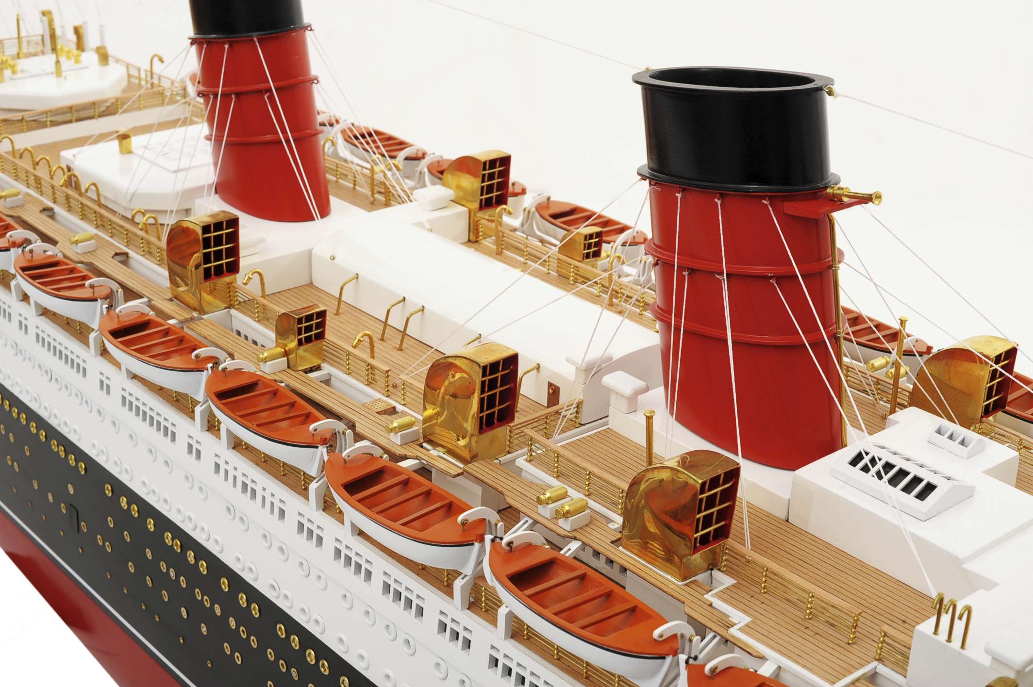 1484-4977-RMS-Queen-Mary-Model