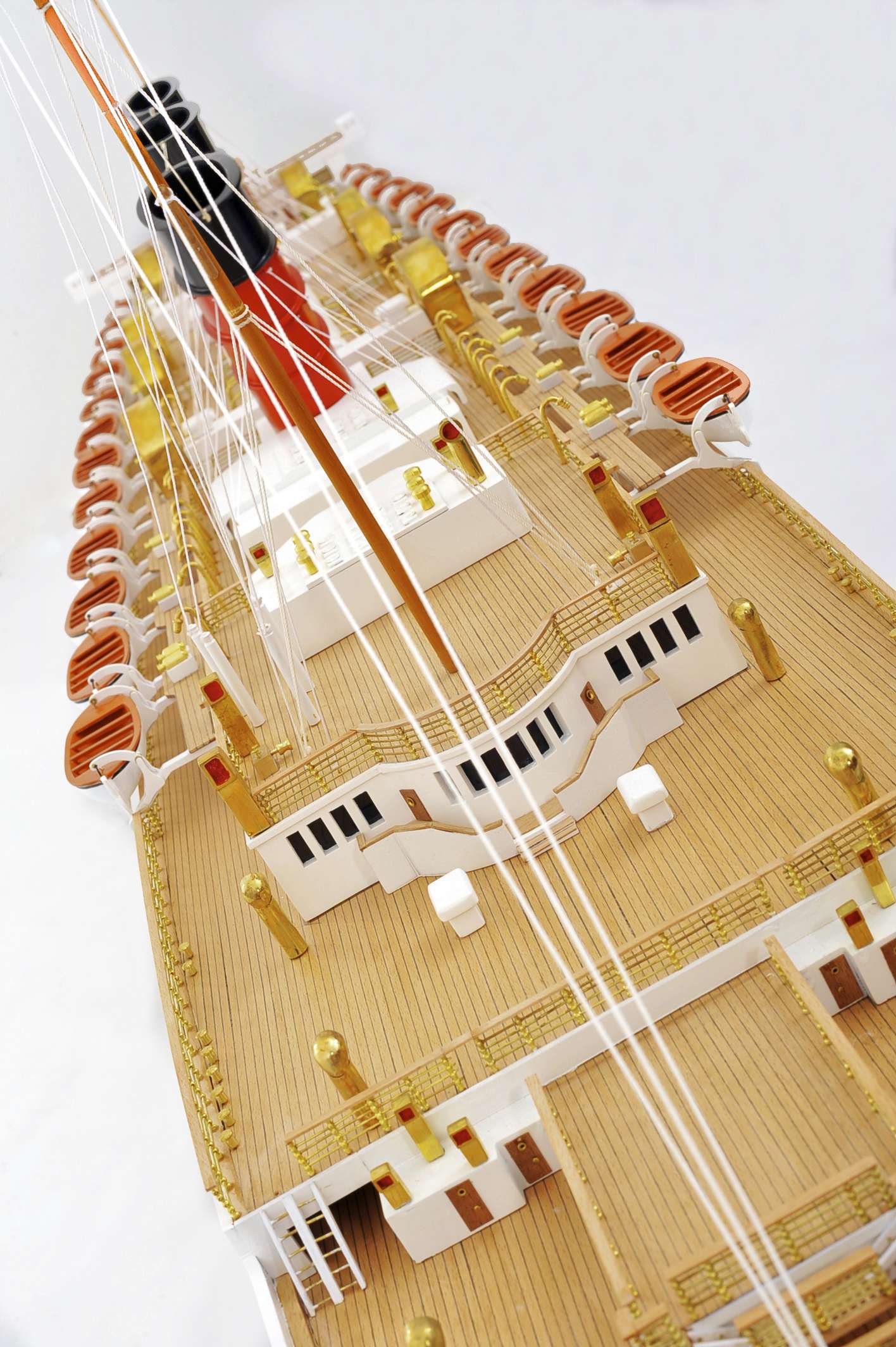 1484-4985-RMS-Queen-Mary-Model