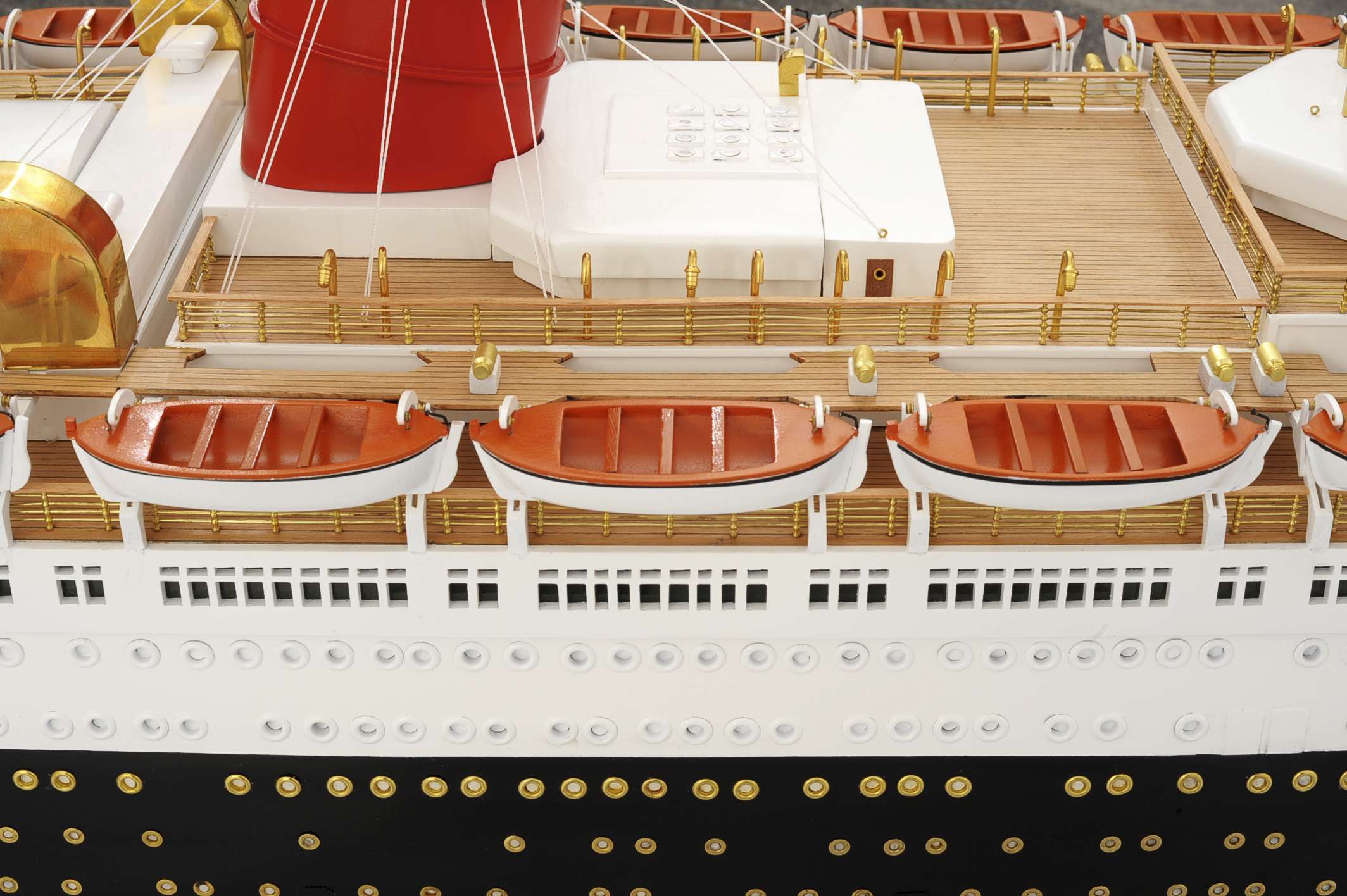 1484-4991-RMS-Queen-Mary-Model