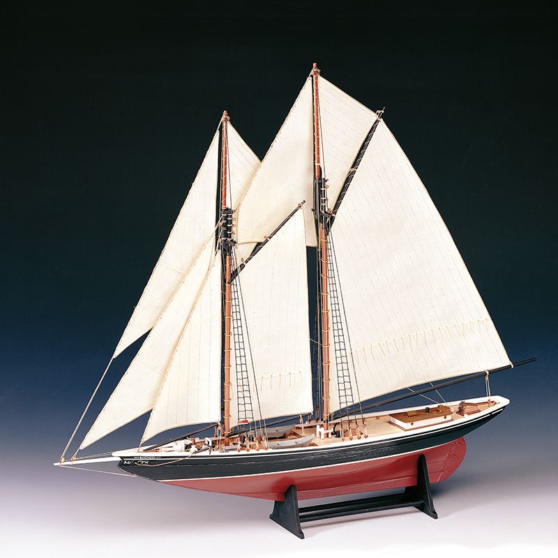 Blue Nose Model Boat Kit - Amati