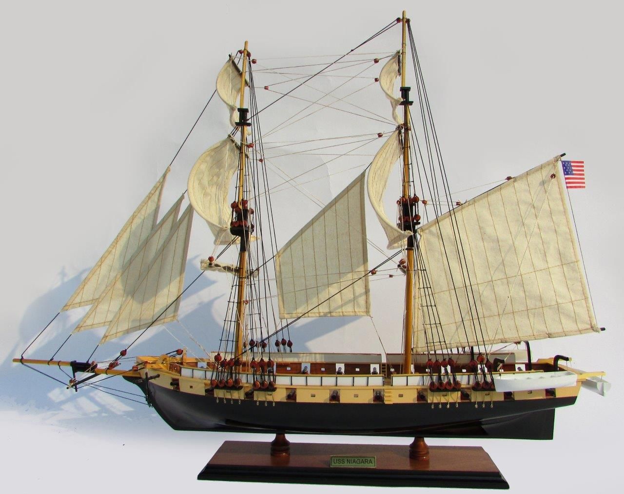 Modèle de navire en bois de USS Niagara - GN