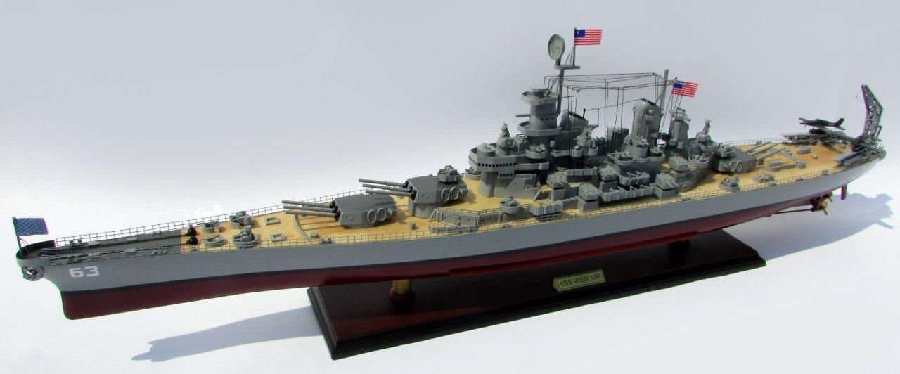 2015-12590-USS-Missouri-model-boat