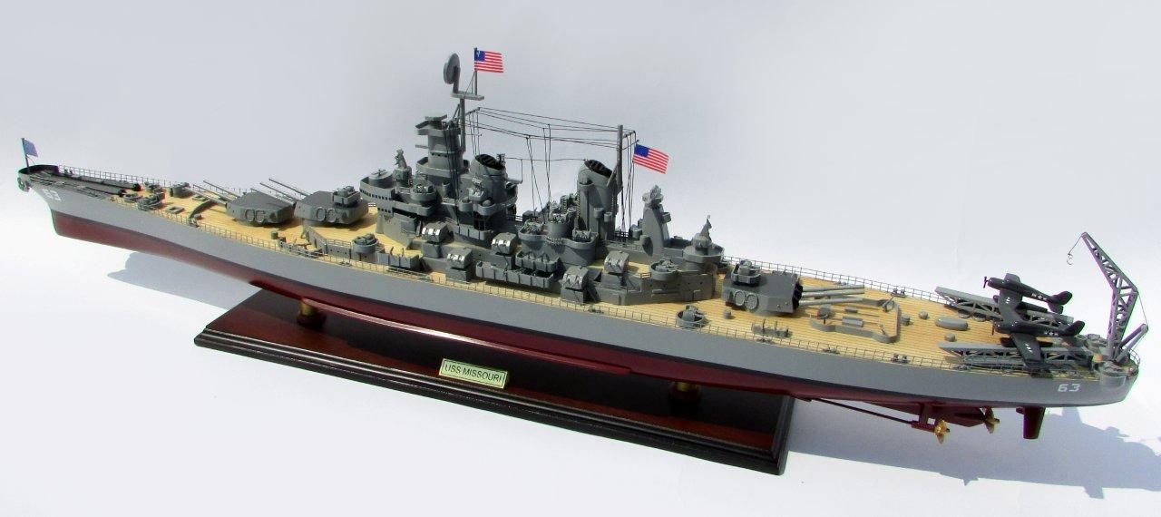 2015-12594-USS-Missouri-model-boat