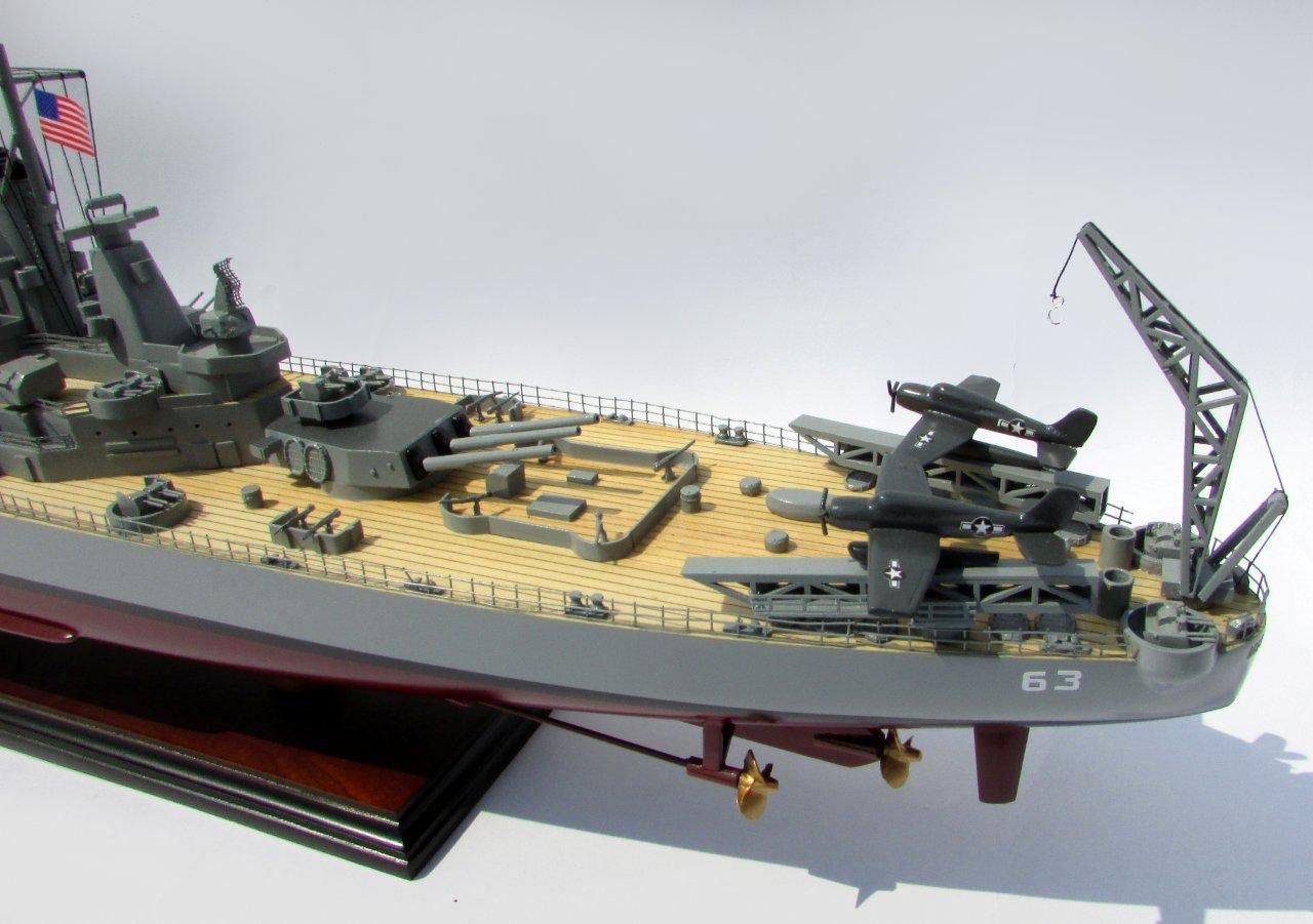 2015-12597-USS-Missouri-model-boat