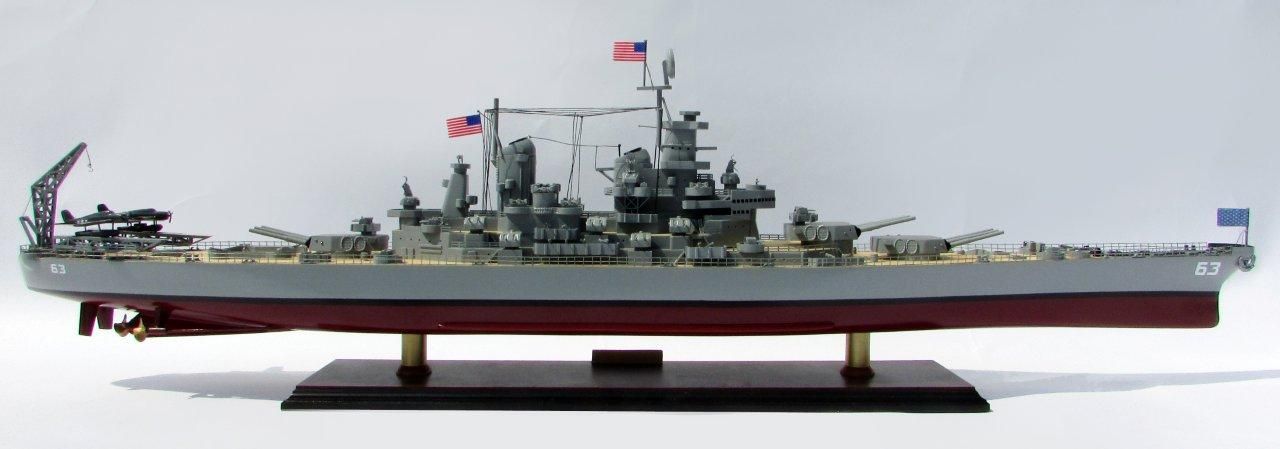 2015-12598-USS-Missouri-model-boat