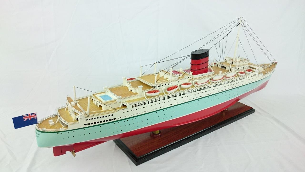 2060-12209-RMS-Caronia-model-boat