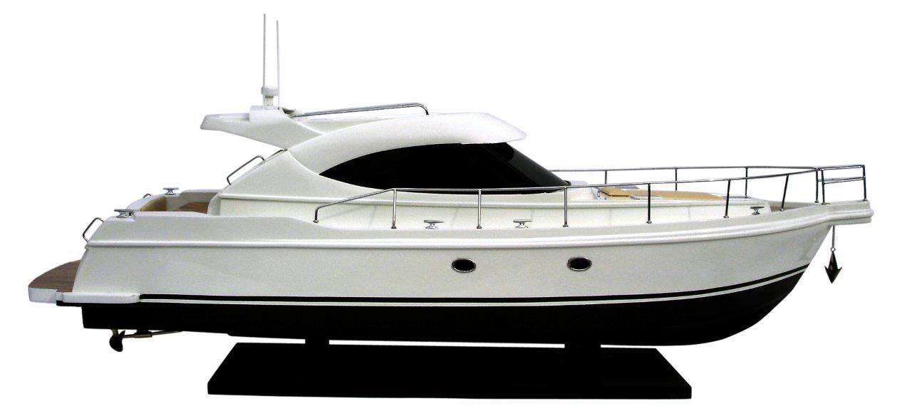 2061-12217-Riviera-4700-model-boat