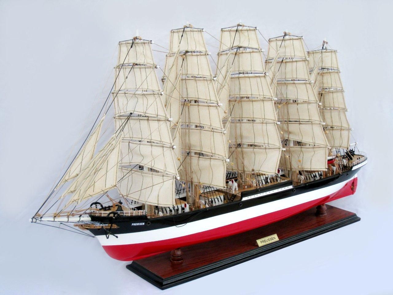 2086-12584-Preussen-Model-Boat