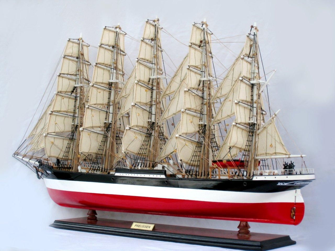 2086-12586-Preussen-Model-Boat