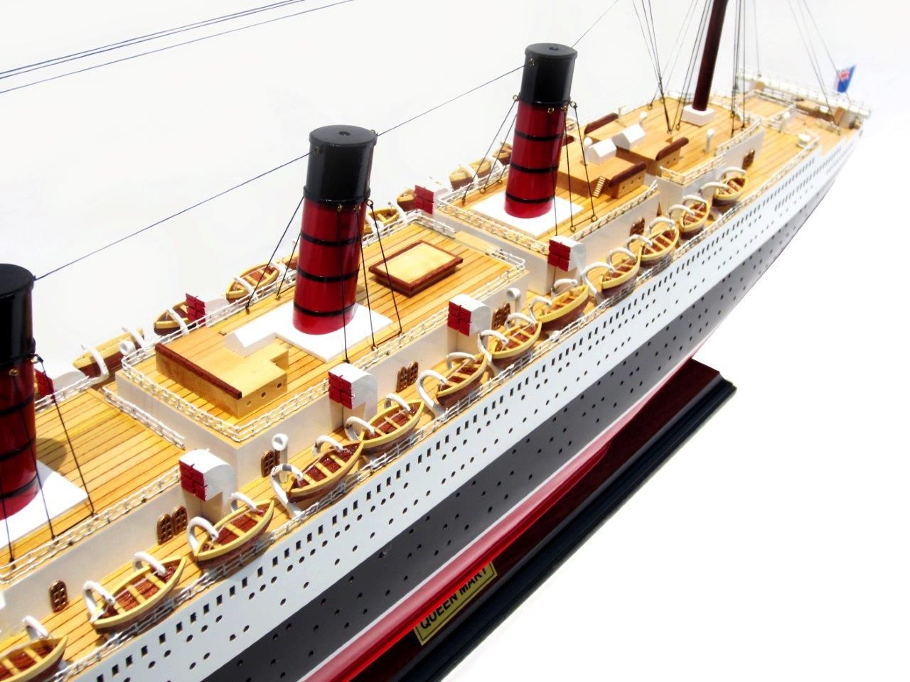 2091-12420-Queen-Mary-Model-Boat