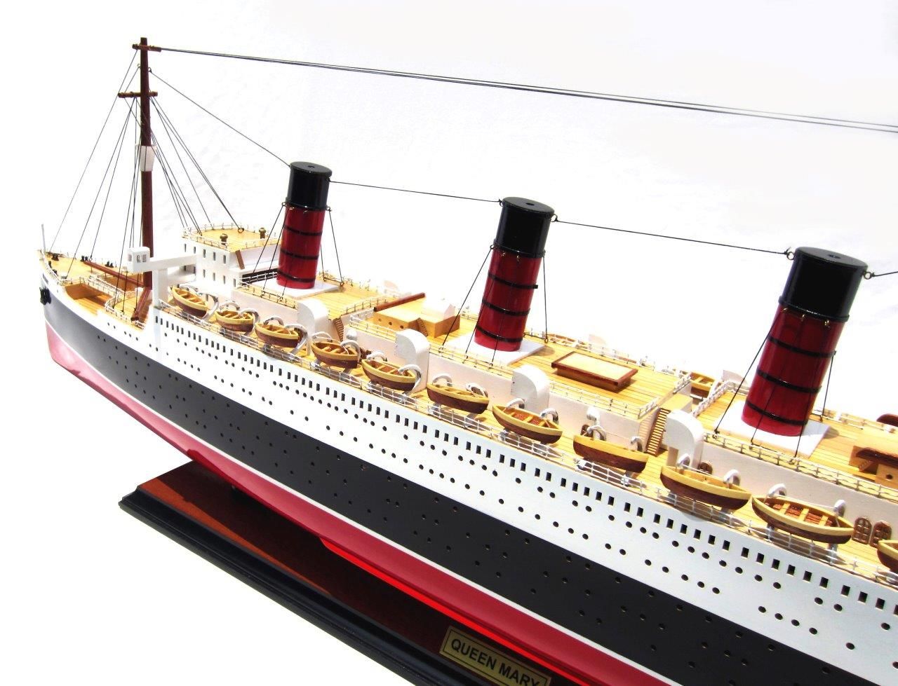2091-12422-Queen-Mary-Model-Boat