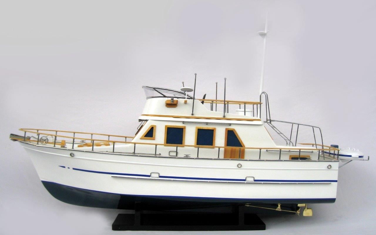 Reinee Roo Display Ship Model - GN