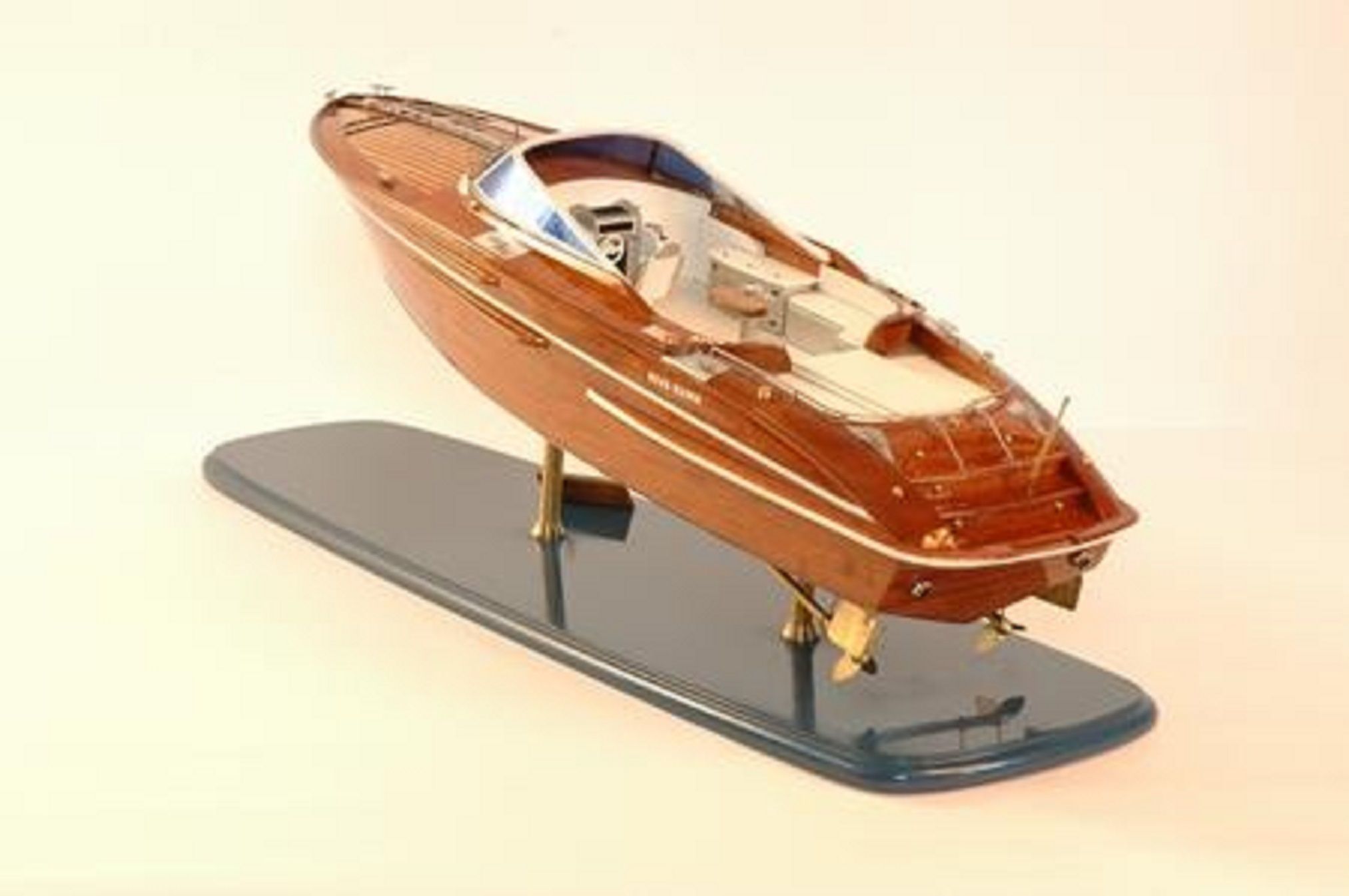 Maquette bateau - Riva Rama 44 (Gamme Première)