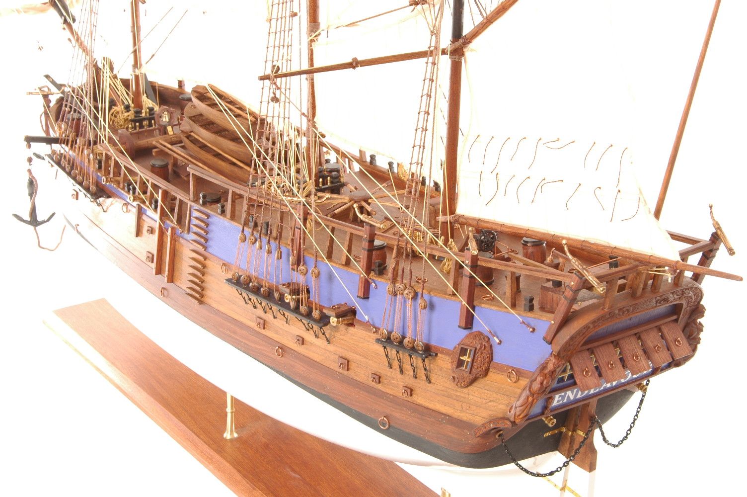 571-7306-HMS-Endeavour-model-ship-Premier-Range