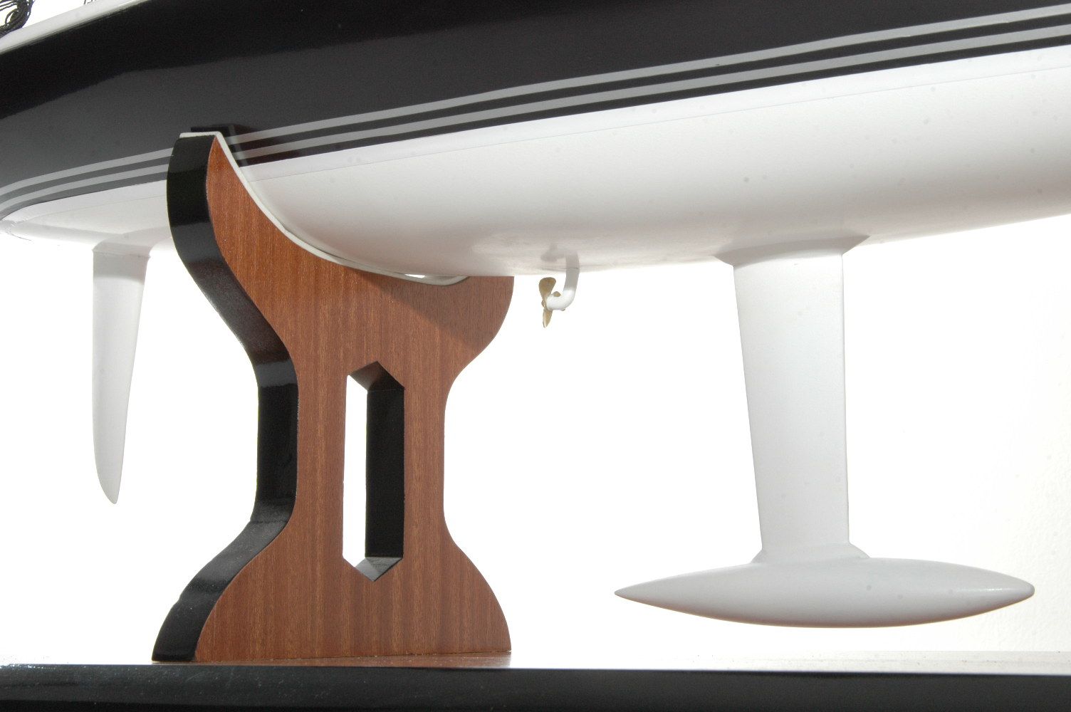 650-6396-Azure-Model-Yacht-Premier-Range