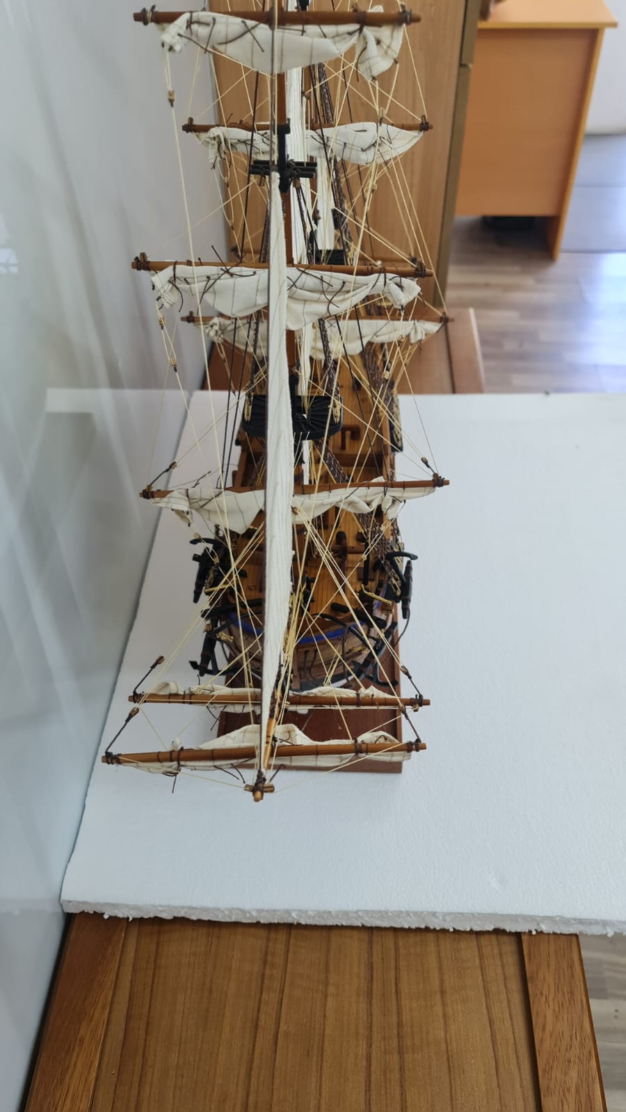 HMS-Endeavour-10