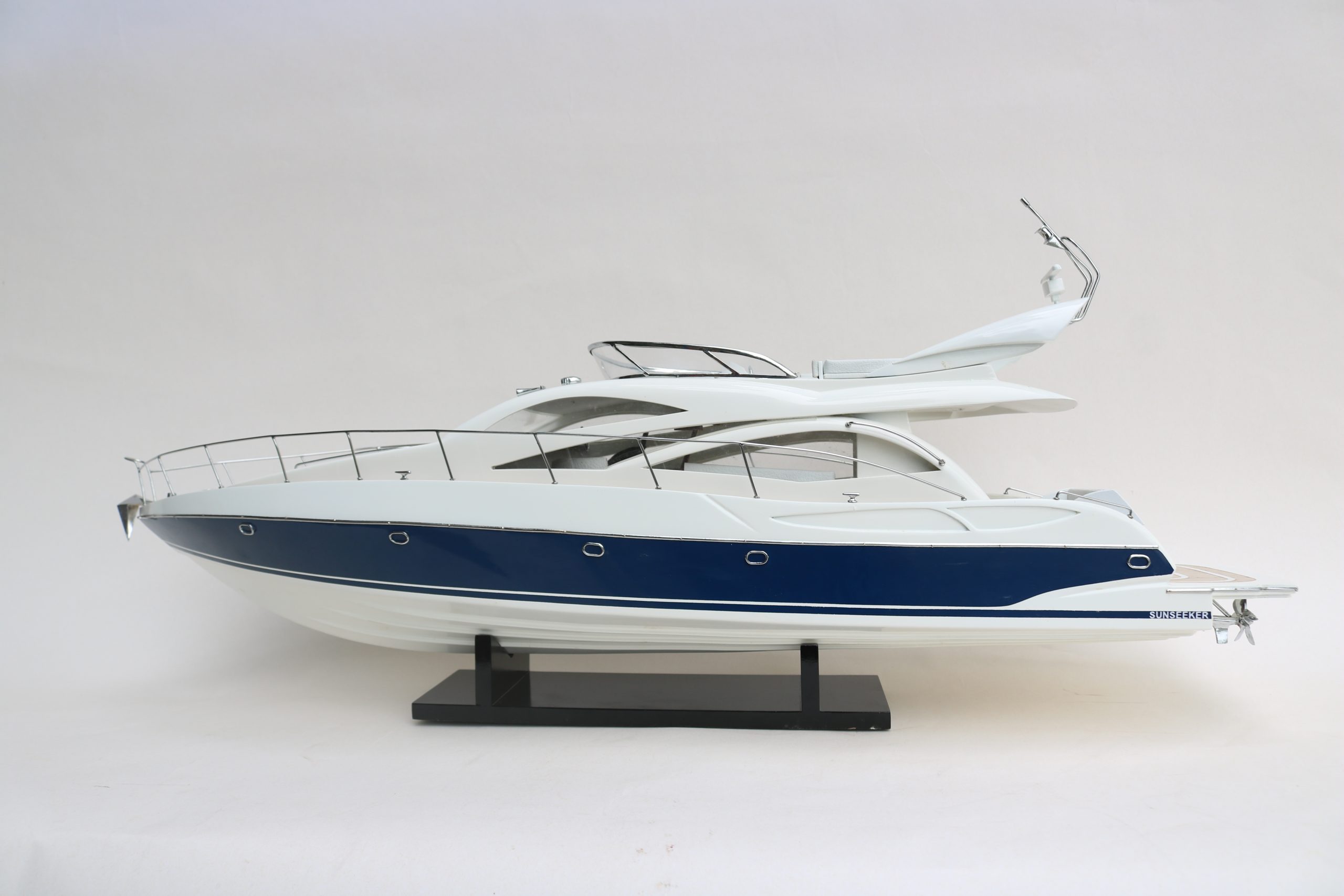 Maquette de bateau SUNSEEKER 64 - GN (SB0039P)