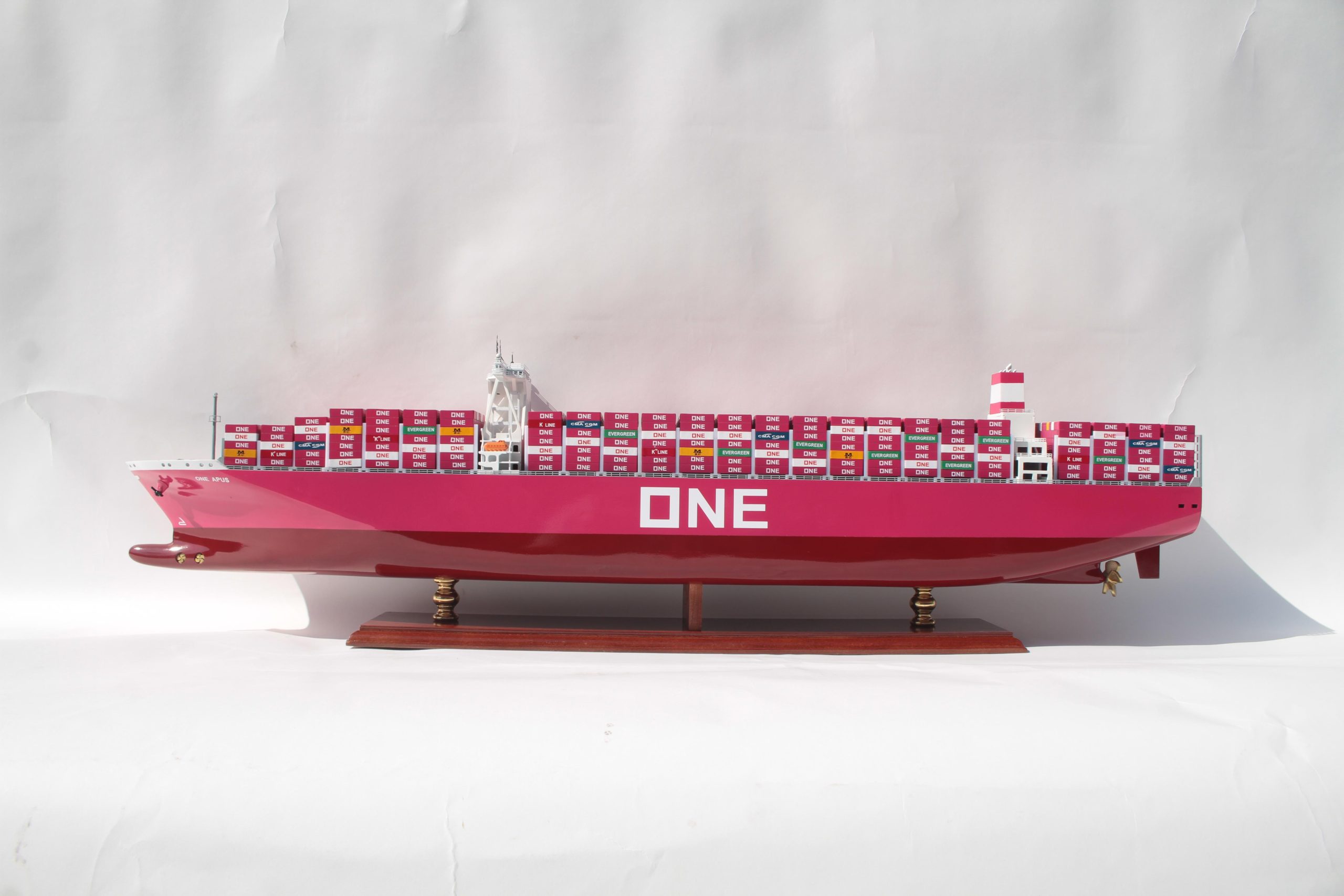 ONE APUS - GN