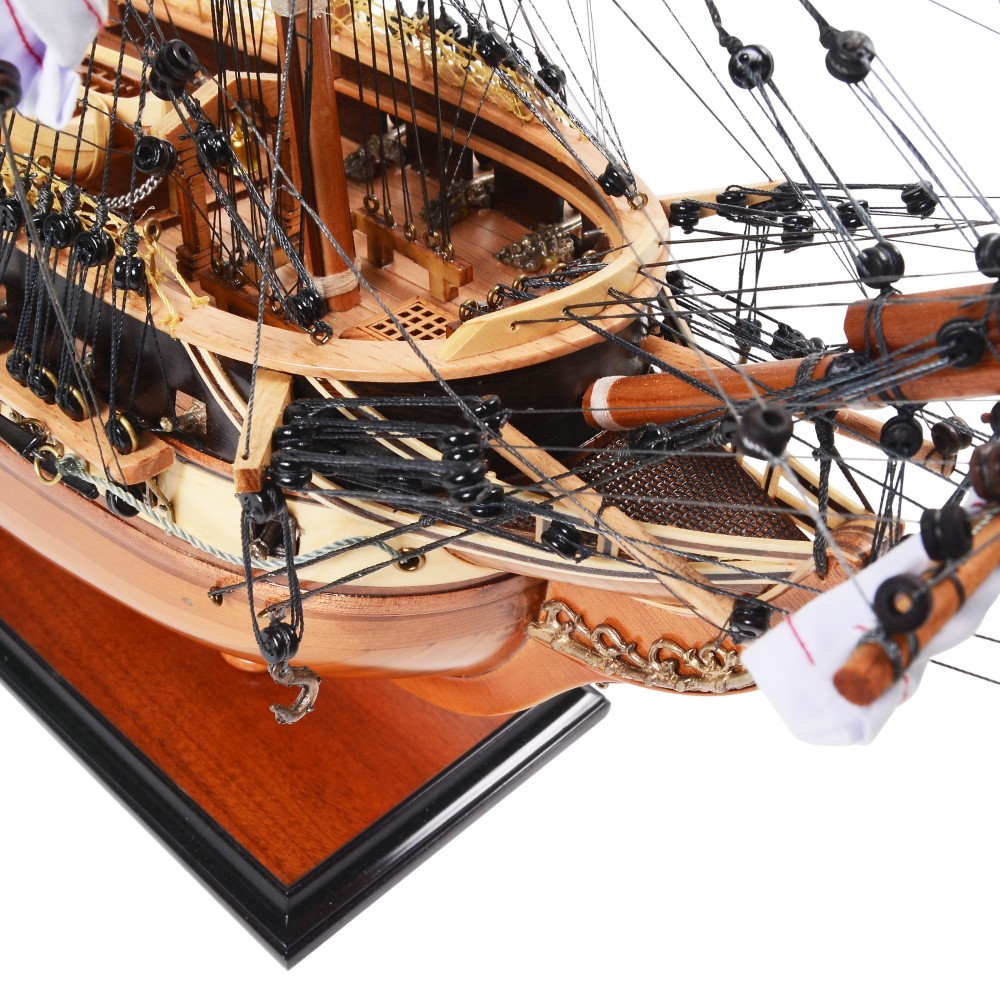 T097-USS-Constitution-Medium-L02