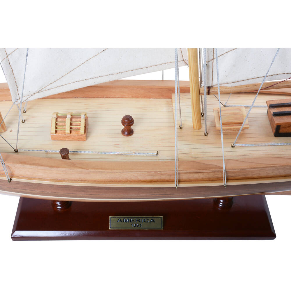 y001-america-sailboat-model-l03