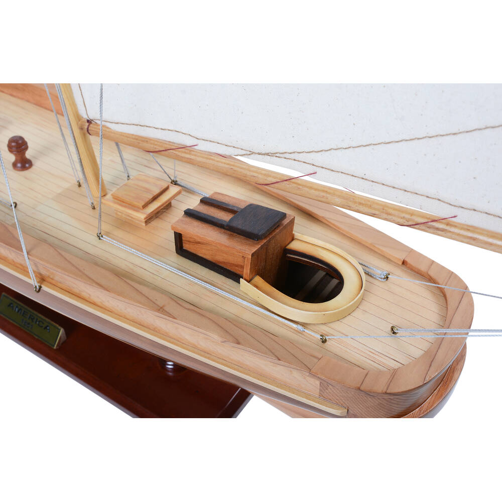 y001-america-sailboat-model-l08