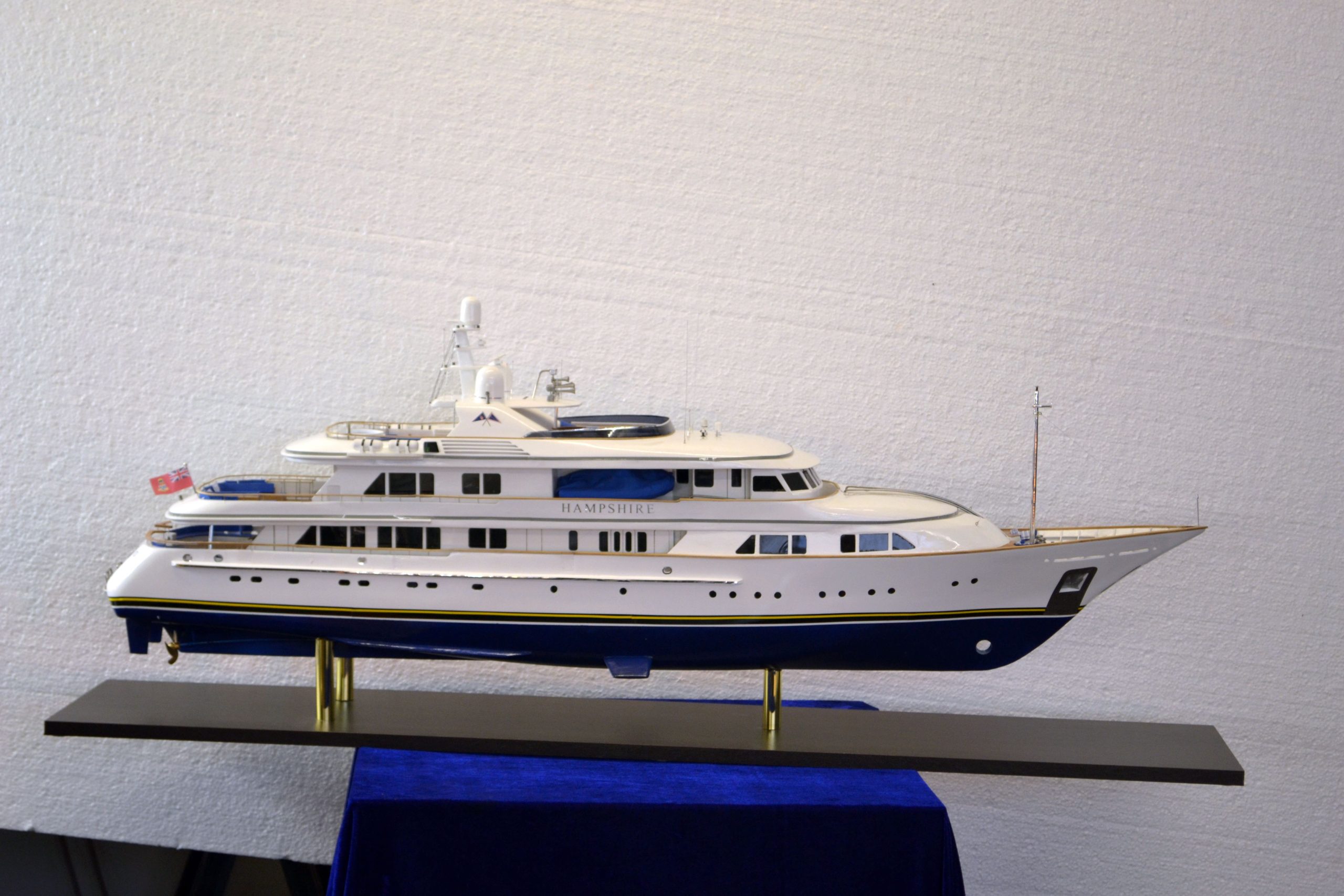 Hampshire Motor Yacht Display Ship Model - Premier Ship Models
